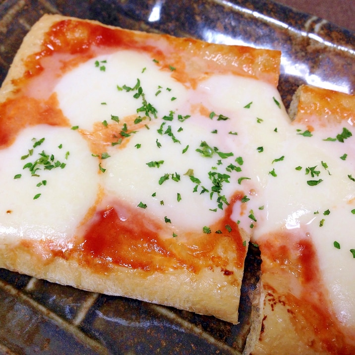 モッツァレラチーズで☆油揚げのピザトースト